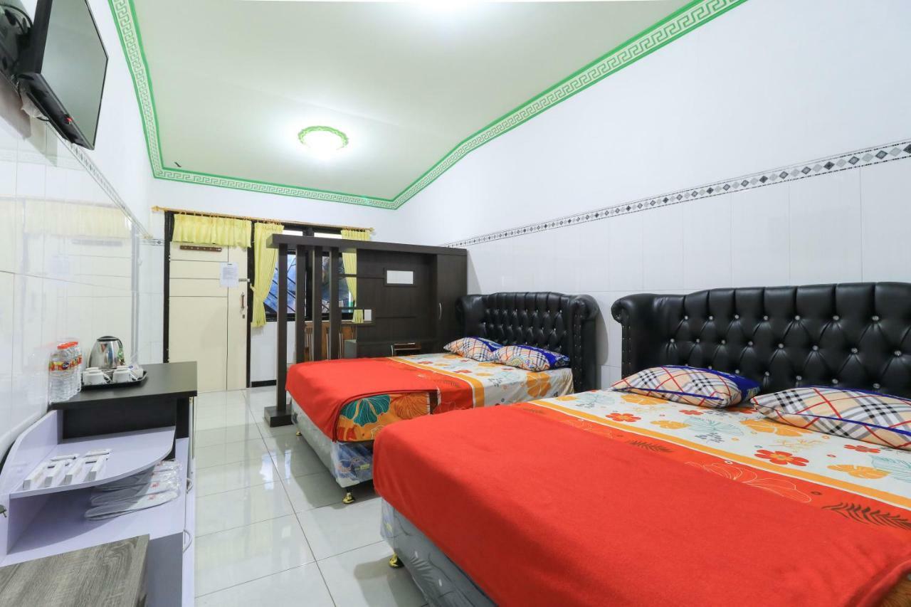 Naga Mas Hotel Mojokerto Exterior foto