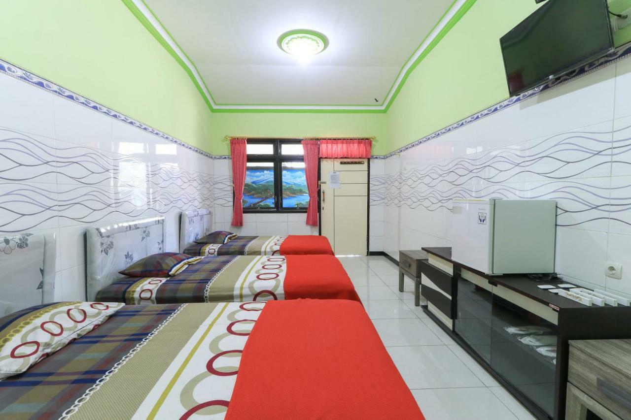 Naga Mas Hotel Mojokerto Exterior foto
